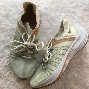 Nike Women’s Tennis Shoes EXP-X14